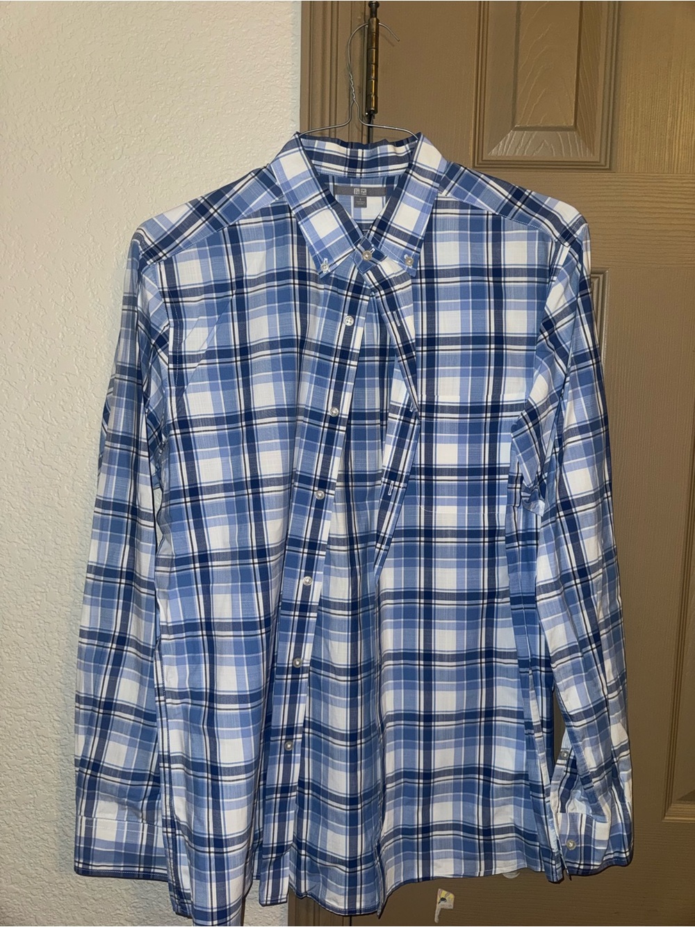 Uniqlo Blue and White Plaid Button-Down Shirt
